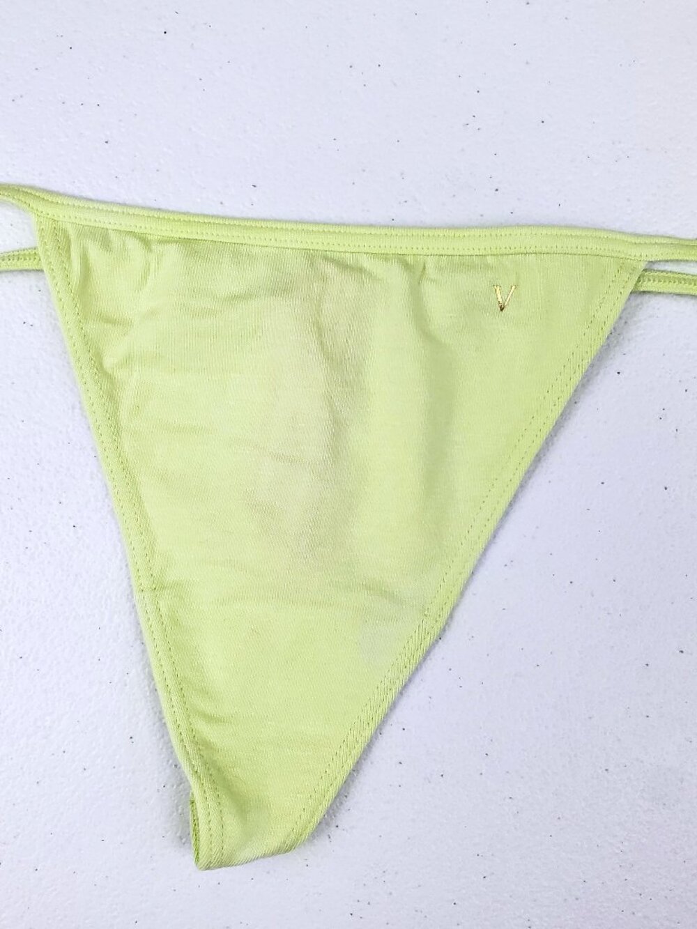 Victoria's Secret Stretch Cotton V-String Panty Size Small